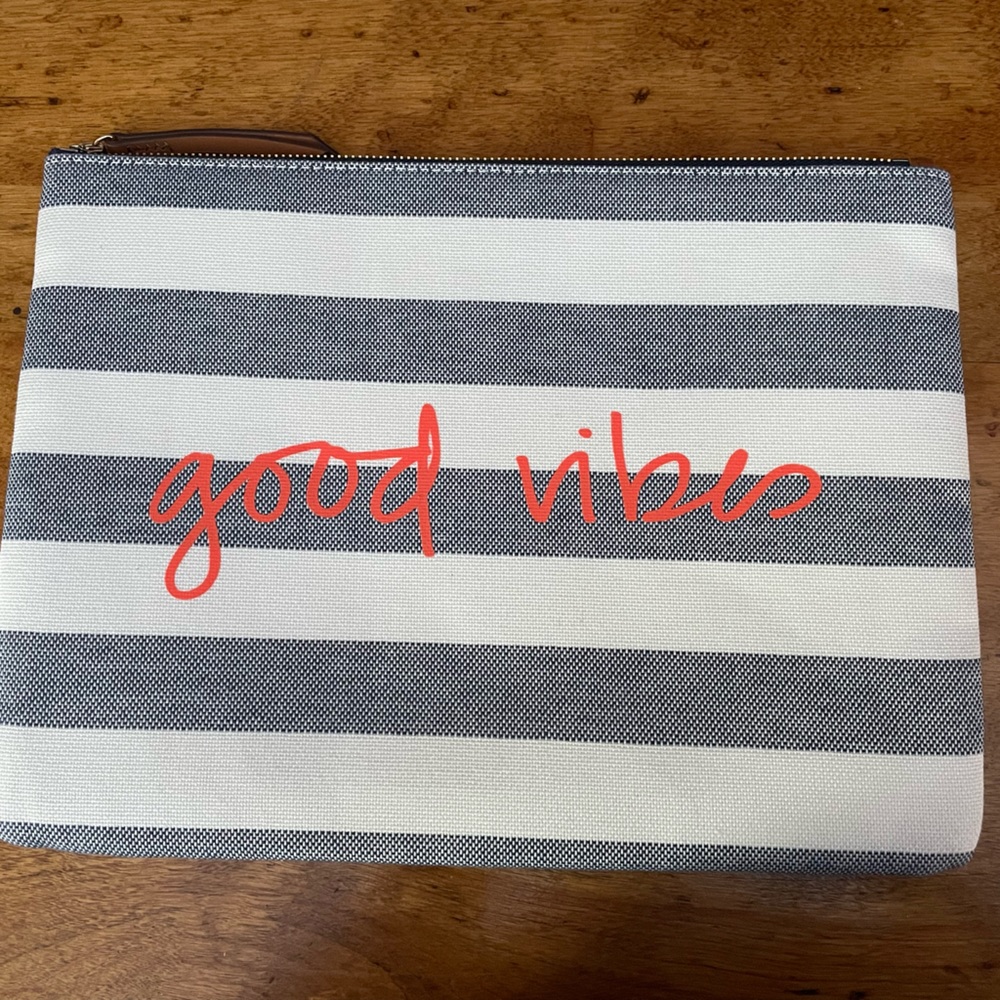 Stella & Dot Good Vibes Pouch - EUC